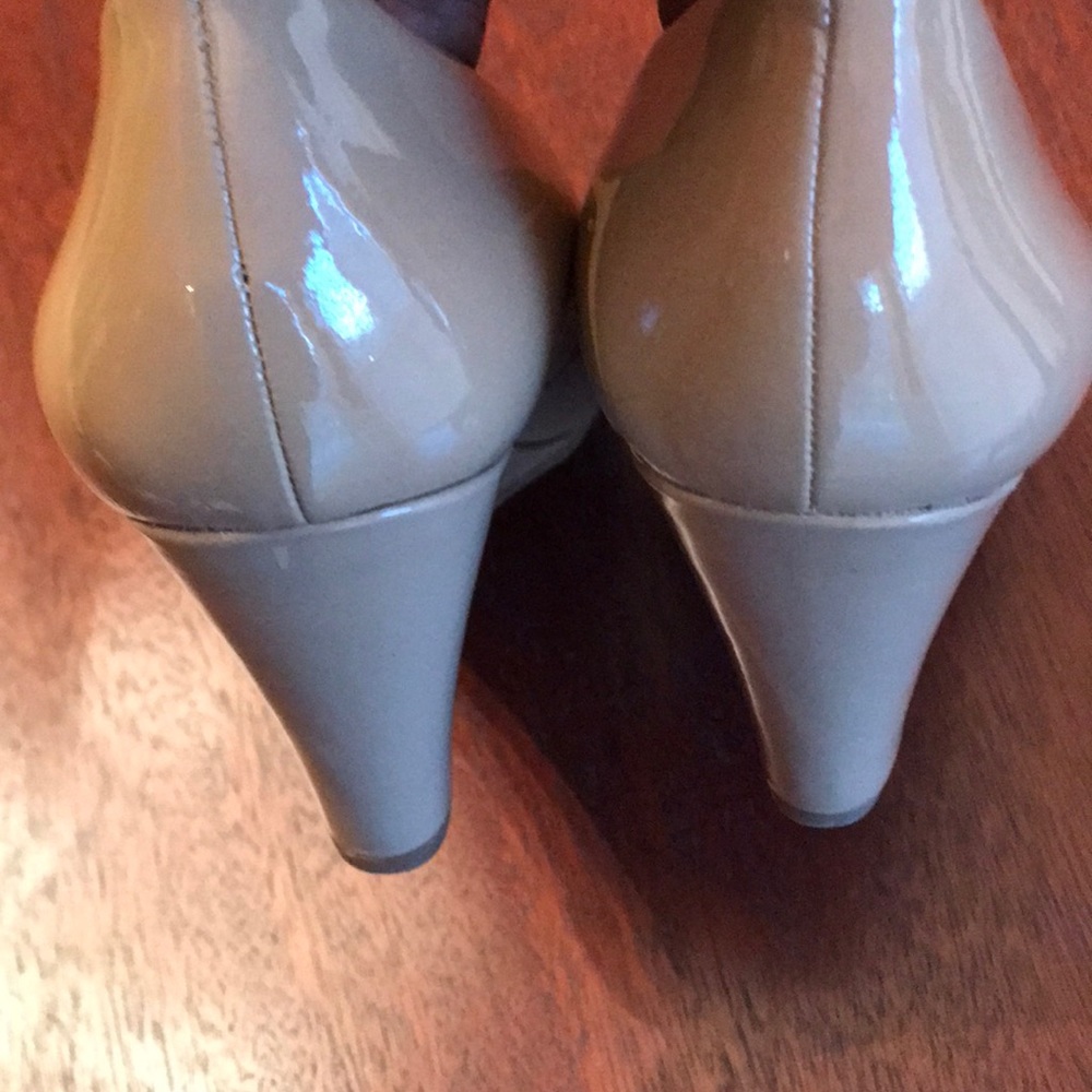 Via Spiga Farley Patent Wedge - Picture 5 of 6